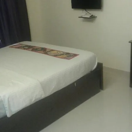 Poonam Hieghts Bed & Breakfast Mumbai