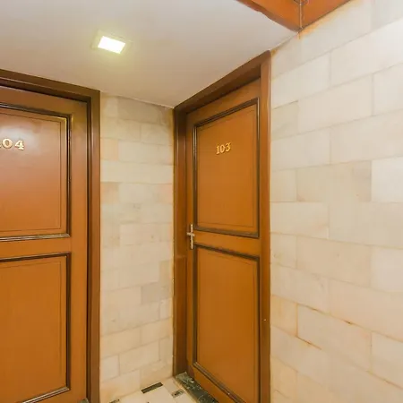 Oyo 18502 Flagship Sahar International Hotel 3*