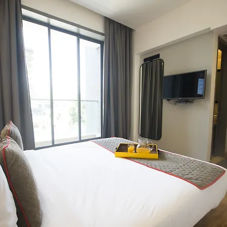 Hotel Oyo Townhouse 16 International Airport Mumbai