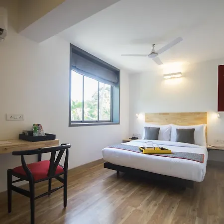 Oyo Townhouse 16 International Airport Hotel Mumbai