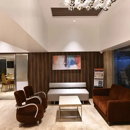 Hotel Leafio Marigold-near Airport 3*