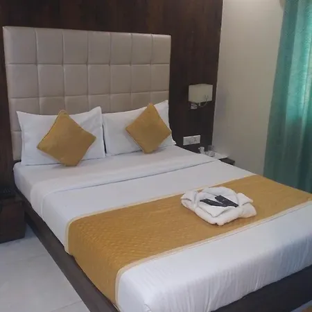 Avenue Hotel
