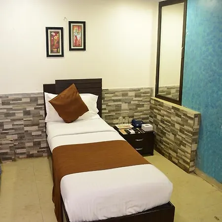 K.c Residency Hotel 2*