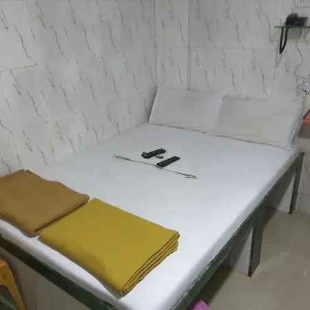Al Muaaviya Hotel Mumbai