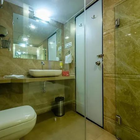 Oyo 16001 Gk Residency Hotel