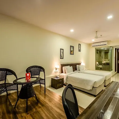 Oyo 16001 Gk Residency