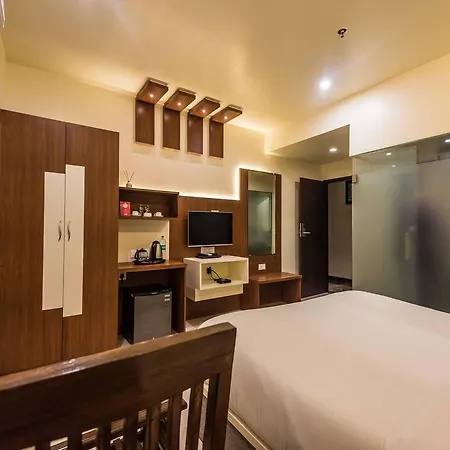 Hotel Oyo 7014 7cepl 2*