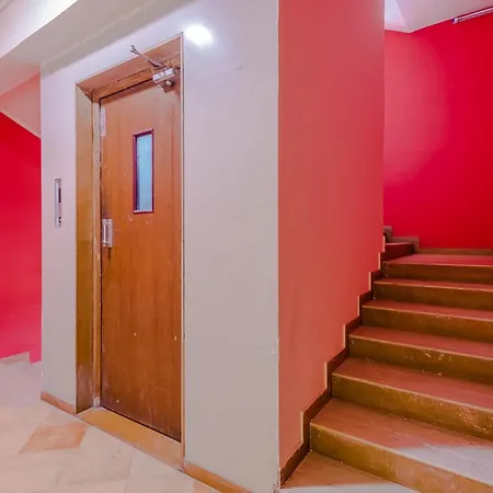 Oyo Flagship 389 Maitri Park Chembur Hotel Mumbai
