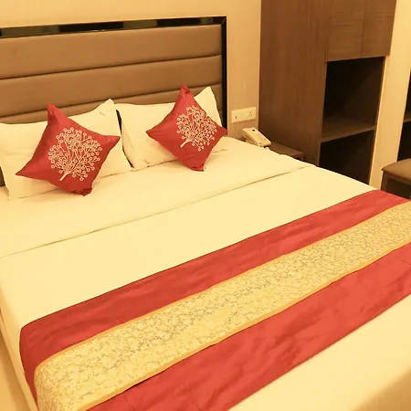 Oyo 8690 Kalpana Elite 3*