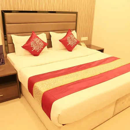 Hotel Oyo 8690 Kalpana Elite