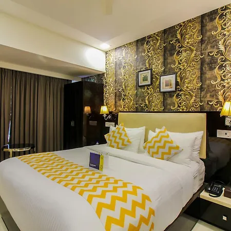 Hotel Fabhotel Laaiba Residency