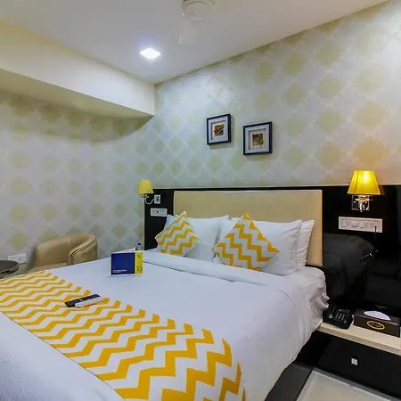 Hotel Fabhotel Laaiba Residency 3*