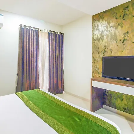 Hotel Treebo Blue Moon Powai 3*