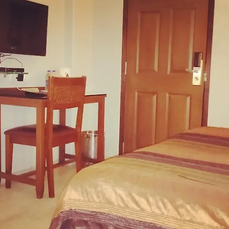 Juhu Residency Boutique Hotel 3*