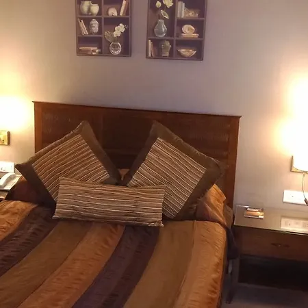 Juhu Residency Boutique 3*
