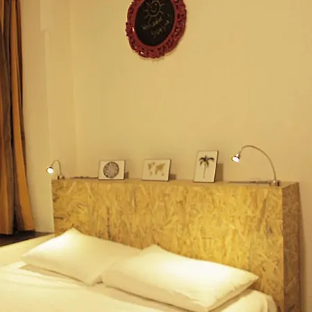 Hostel Horn Ok Please Mumbai