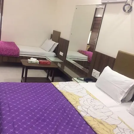 Antique - Colaba Hotel