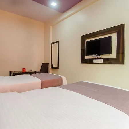 Hotel Oyo 9326 Om Sai Residency