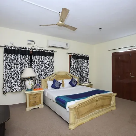 Oyo 935 Palkhee Hotel Mumbai