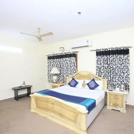 Hotel Oyo 935 Palkhee 3*