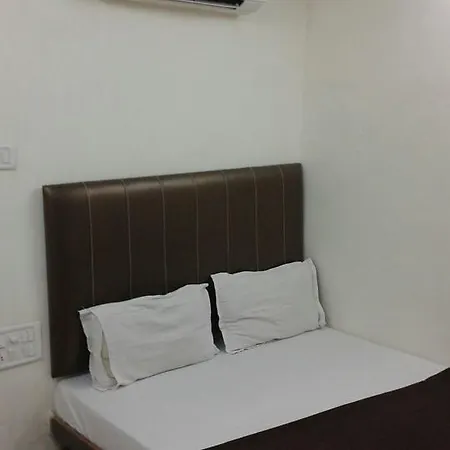 Guest house Janata Residency Mumbai