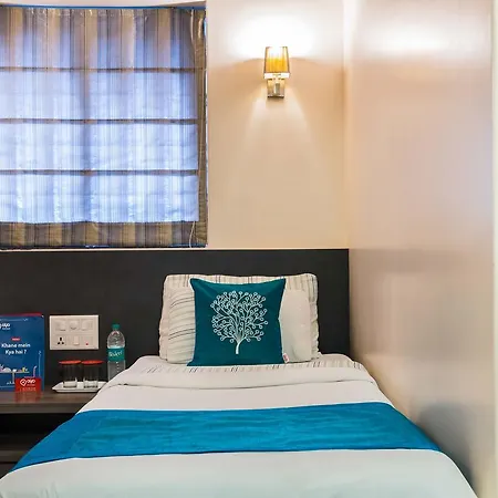 Oyo 1735 Near Nariman Point Hotel