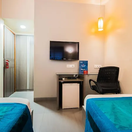 Oyo 1735 Near Nariman Point Hotel