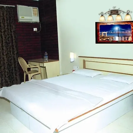 1 Bedroom Boutique In Malad West,