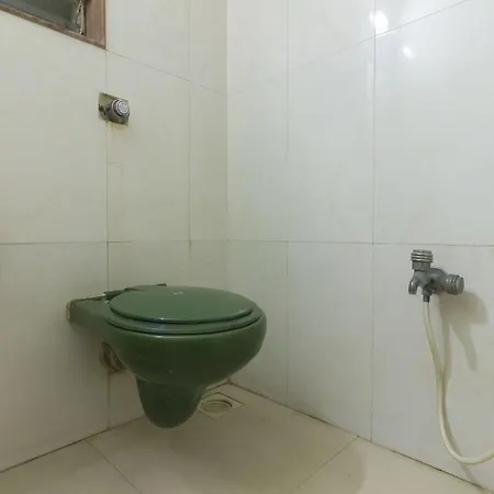 Guest house 1 Bedroom Boutique In Malad West,
