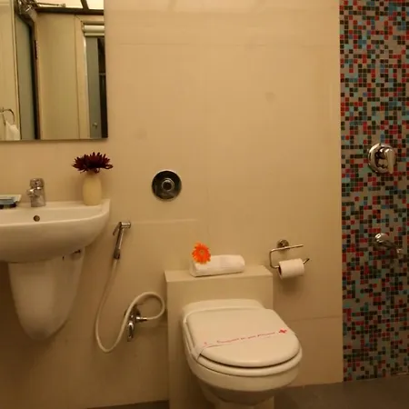 Guest house 1 Bedroom Boutique In Borivali West, 3*