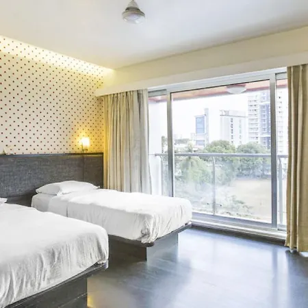 Guest house 1 Bedroom Boutique In Borivali West, 3*