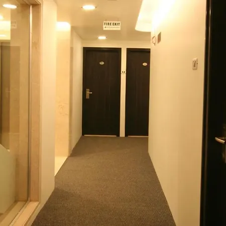 Guest house 1 Bedroom Boutique In Borivali West,