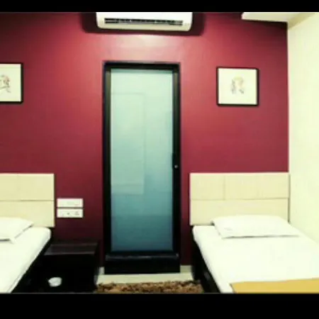 Hotel Maangta 212 @ Andheri West