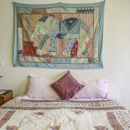 Connekthomes - Sea Views In Bandra 3* Mumbai