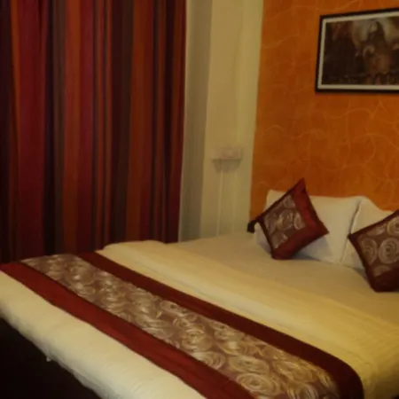 Hotel Benazeer 2*