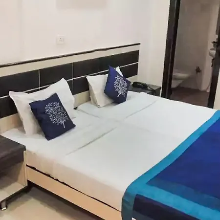 Hotel Boutique In Andheri East, Mumbai, By Guesthouser 10768 3*