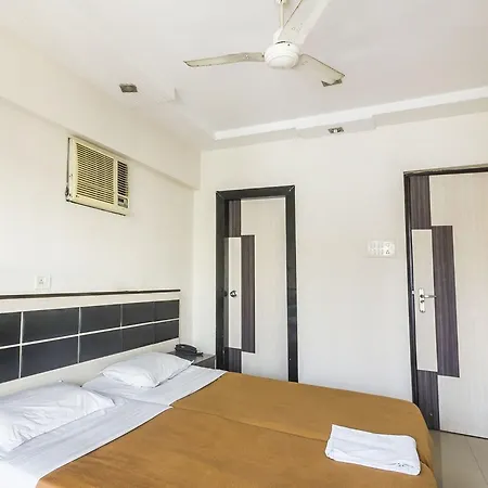 Hotel Boutique In Andheri East, Mumbai, By Guesthouser 10768 3*