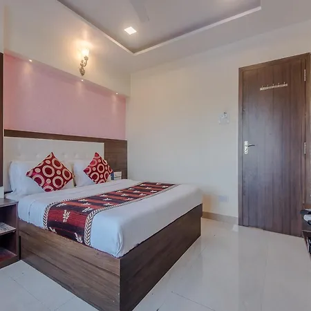 Sarah Guest house 3*