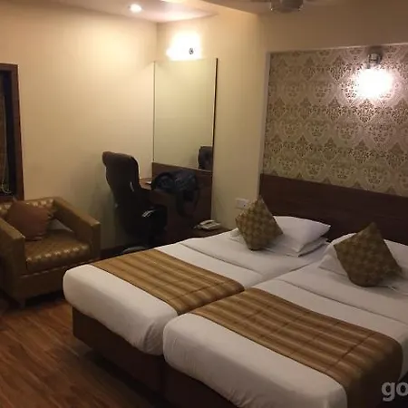 Hotel Rajhans 2*