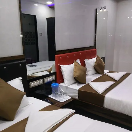Oyo 7481 Plaza 2* Mumbai