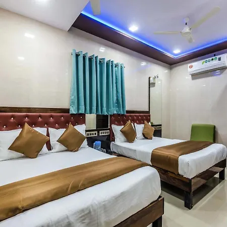 Oyo 7481 Plaza Hotel Mumbai