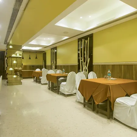 Treebo Trend Rosewood Hotel 3*