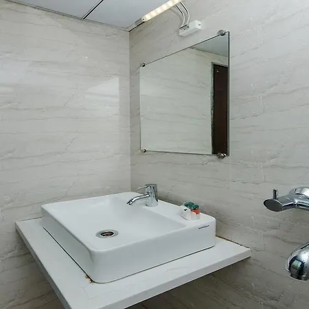 Hotel Maangta 222 @ Andheri