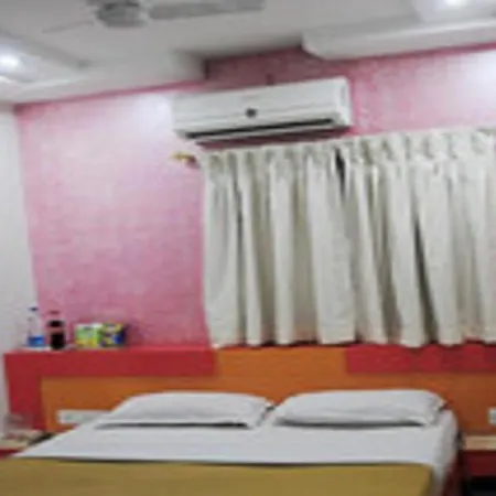 Maangta 127 @ Andheri East Hotel *
