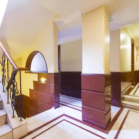 Hotel Ashray International, Sion - Near Bkc 2*