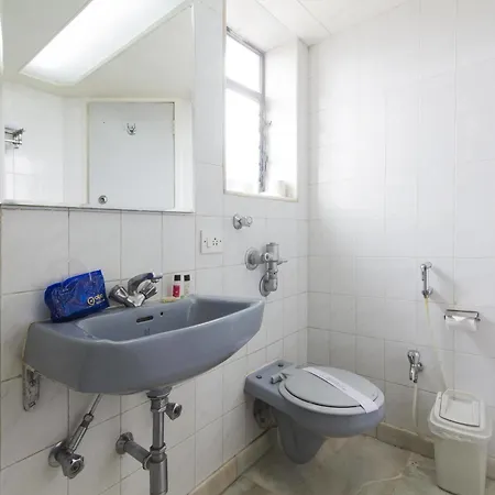 Ashray International, Sion - Near Bkc 2*