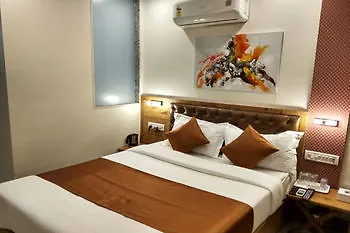 Grandeur-near International Airport Mumbai