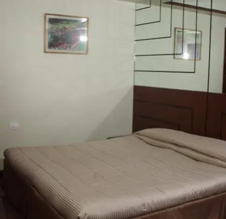 Hotel Karl Residency 3*