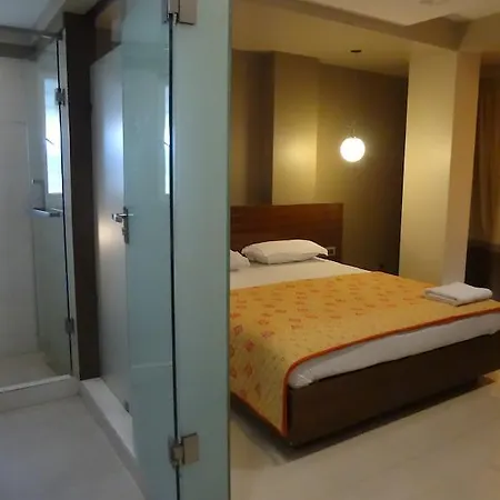 Fabhotel Imperial Residency Hotel 3*