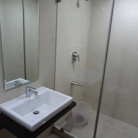 Fabhotel Imperial Residency Hotel